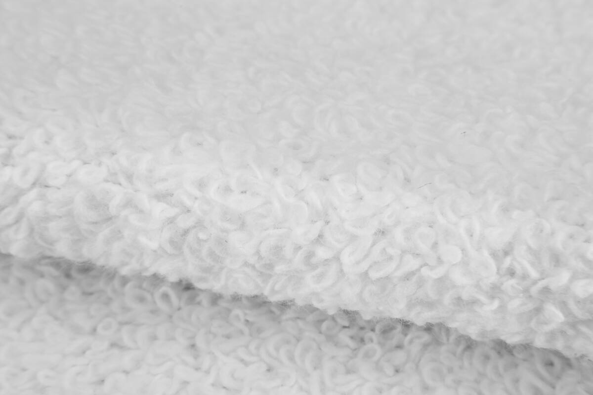 Beach Towel 400, +/- 400 g/m2
For subli transfer
100% Microfiber on top, 100% cotton on reverse side
Outside diameter +/- 40 cm
1,60 x +/- 30 m